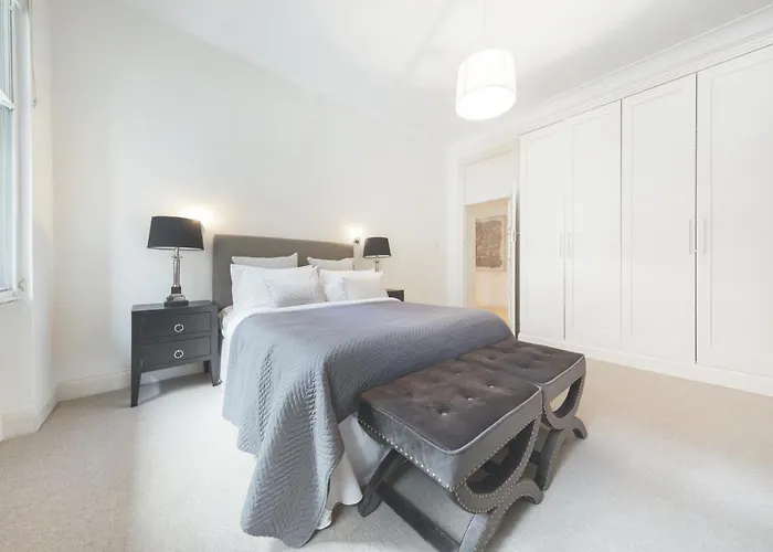 Chelsea Flat